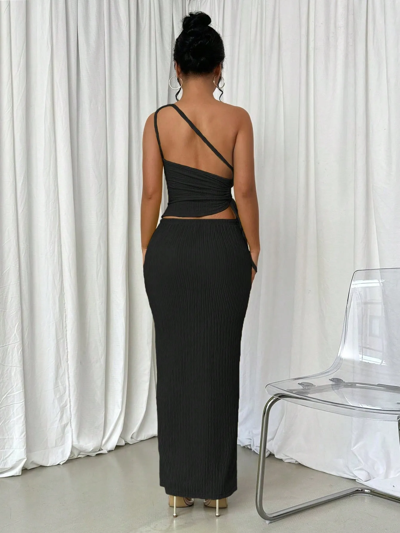 2pcs/Set One Shoulder Cutout Drawstring Top And Skirt