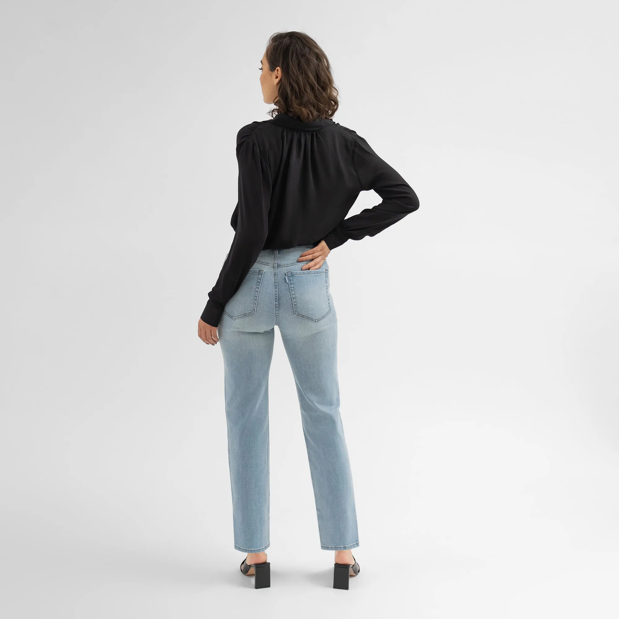 Air Straight Jeans