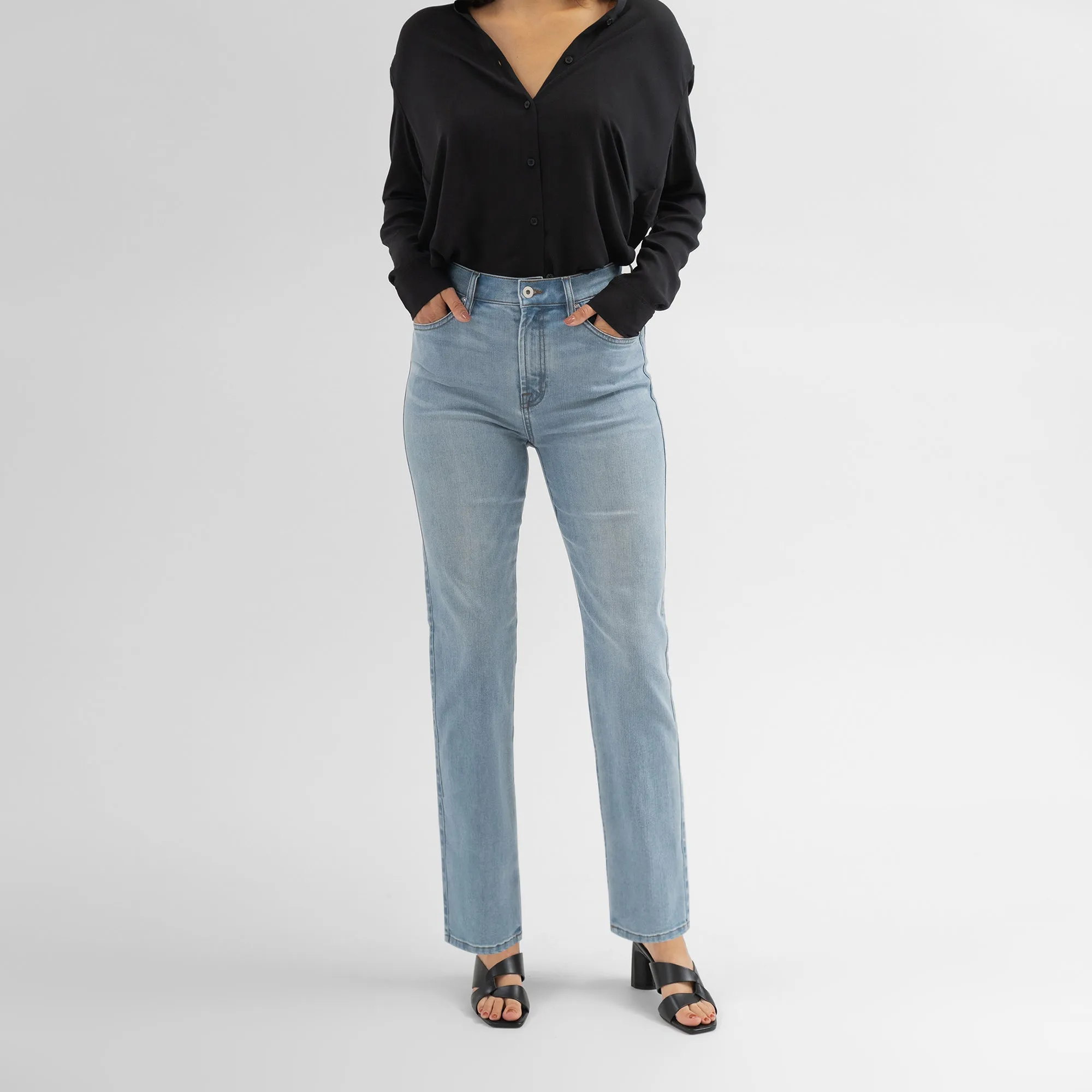 Air Straight Jeans