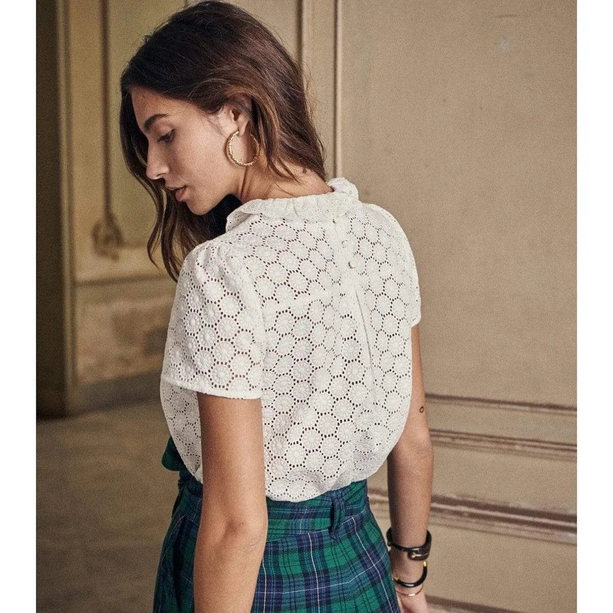 ELEGANT BRIGITTE EMBROIDERY BLOUSE