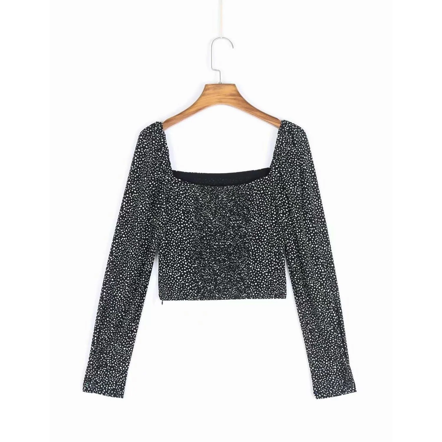 ELEGANT SQUARE COLLAR SLIM TOP