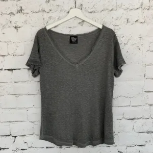 Frayed V Neck Slub Tee