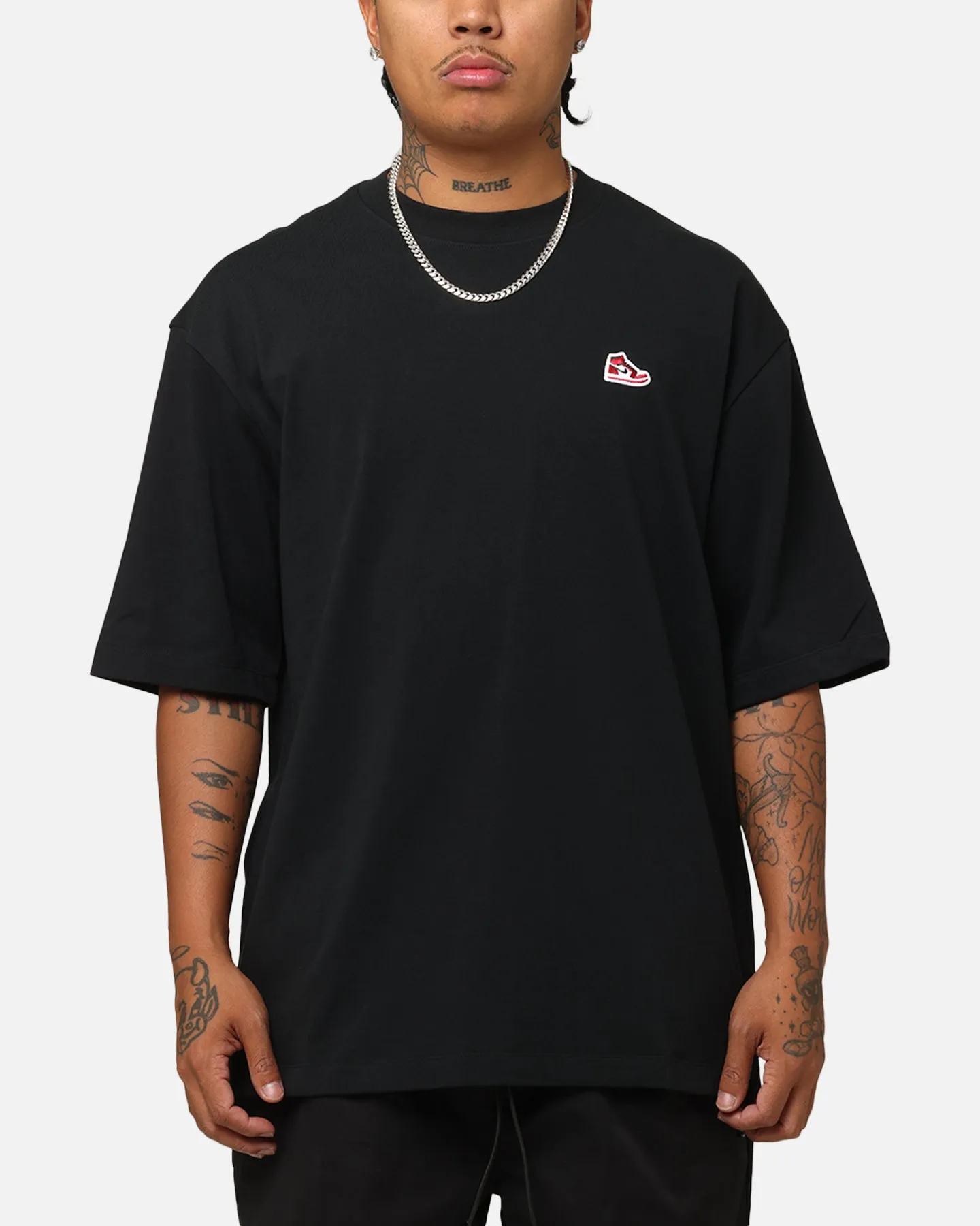 Jordan Brand Sneaker Patch Crewneck T-Shirt Black/Varsity Red